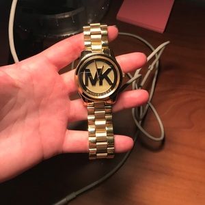 Gold“MK” Michael Kors watch
